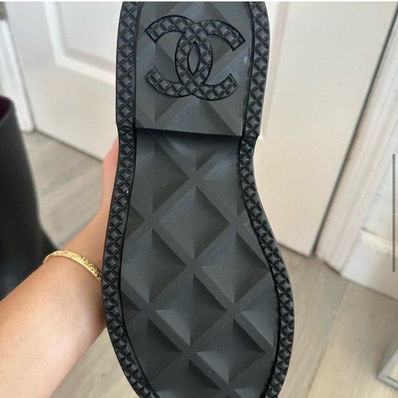 CHANEL Black Rain Boots with White CC Logo - Picture 6 of 7